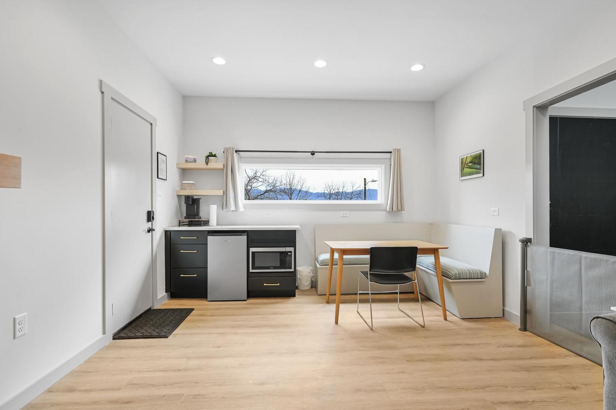 הוילה Weaverville Mon Tresor, Modern Mountain Views With Deck מראה חיצוני תמונה