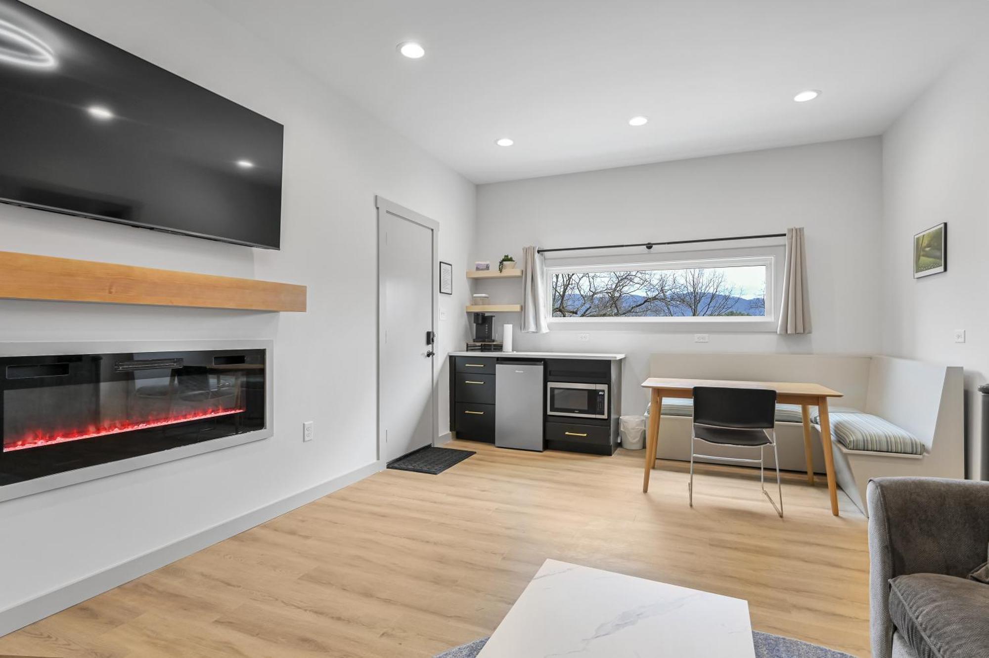 הוילה Weaverville Mon Tresor, Modern Mountain Views With Deck מראה חיצוני תמונה