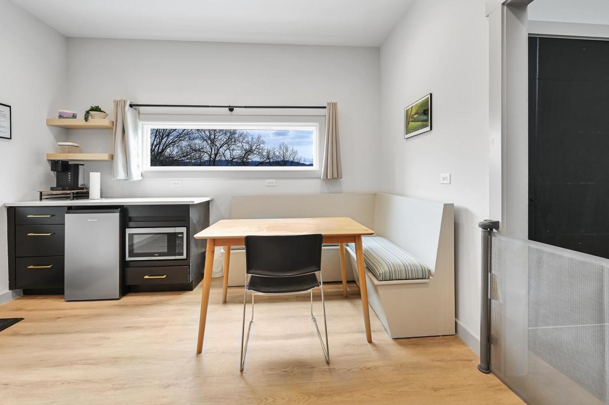 הוילה Weaverville Mon Tresor, Modern Mountain Views With Deck מראה חיצוני תמונה